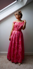 Load image into Gallery viewer, Pink vintage
