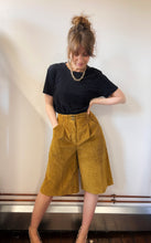 Load image into Gallery viewer, Mustard cord culottes Size 8
