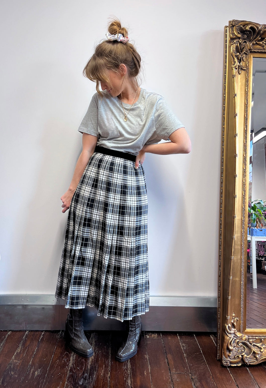 B&W plaid skirt Size 12
