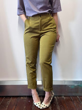 Load image into Gallery viewer, Olive green trousers Size 12
