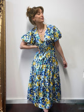 Load image into Gallery viewer, Floral dress Size 8
